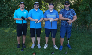 Golf team poses for photo